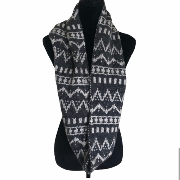 American Eagle NWOT alpaca blend grey & cream warm infinity scarf cold weather - Picture 5 of 8